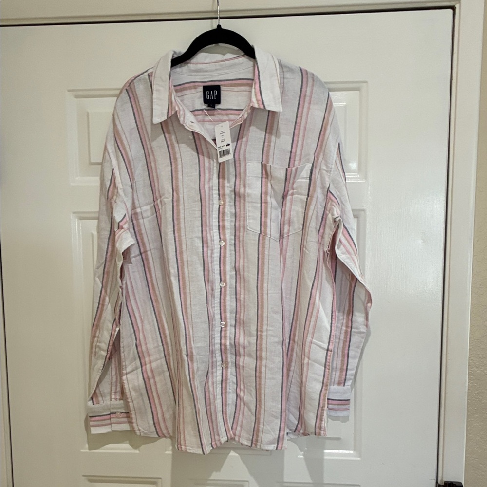 GAP linen blend White and Pink Striped button down Shirt